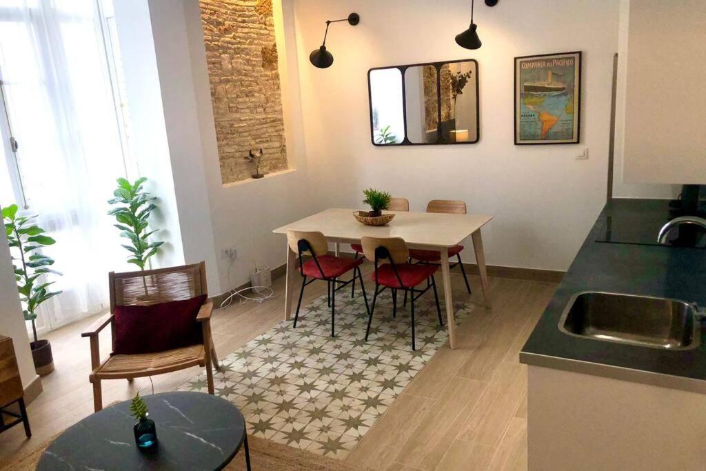 Gatu Premium Villa Libertad, Preferente Mayores De 25 Anos Y Familias カディス エクステリア 写真